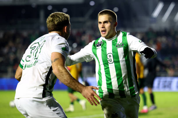 步提升他们 步提升他们