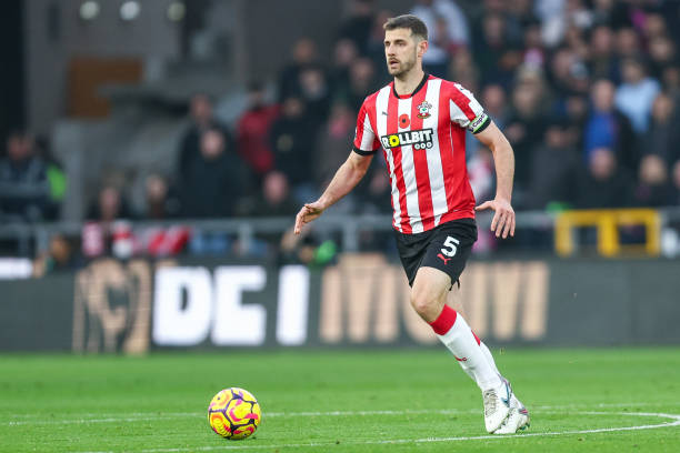 含明确的金 含明确的金